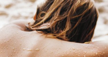 Merret vendimi: Gratë në Berlin tani do të mund të notojnë “topless”