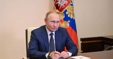 Borxhi i jashtëm i Rusisë ra në nivelin më të ulët në 15 vjet