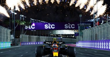 Formula 1/ Red Bull dominon pistën, Ferrari dhe Mercedes zhgënjejnë