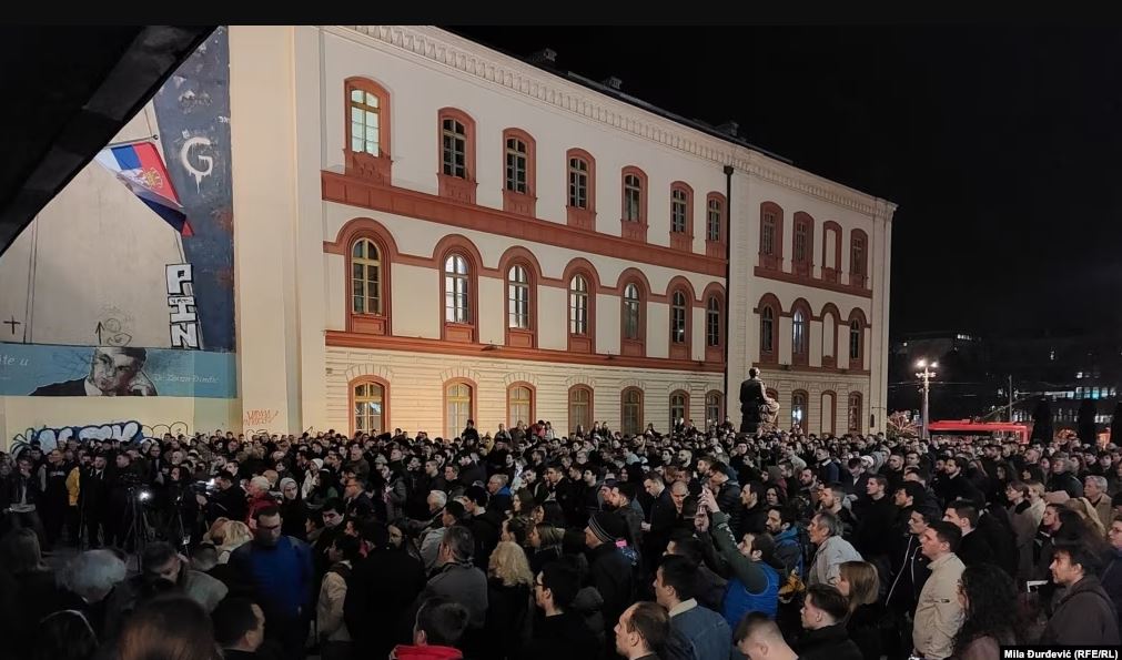 Djathtistët serbë protestojnë kundër propozimit evropian