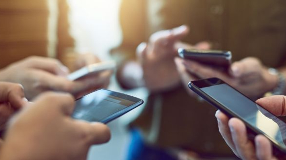 Përdorimi i shërbimeve celulare pësoi rënie në tremujorin e fundit 2022