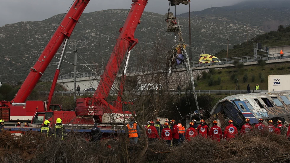 Dëshmitë e banorëve të zonës: Në momentin e përplasjes së trenave, kishte festë në stacionin e Larisës