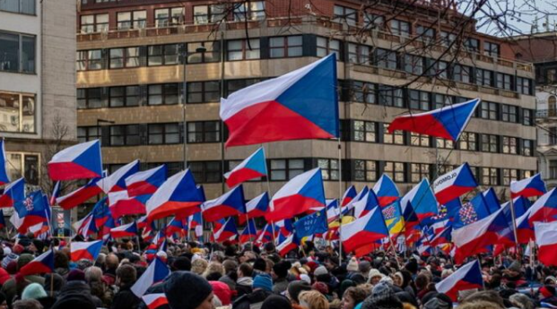 Protesta në Çeki kundër mbështetjes për Ukrainën dhe inflacionit të lartë