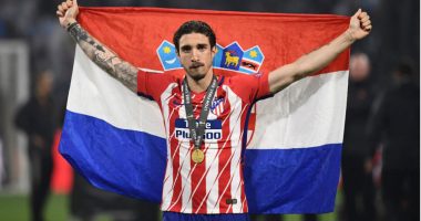 Lojtari kroat Vrsaljko tërhiqet nga futbolli në moshën 31-vjeçare