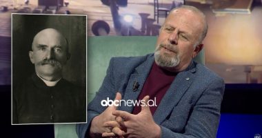 “Kam punuar mbi 20 vjet për shtatoren e Ndre Mjedës”, skulptori: Shkodranët dinë përmendësh një tufë me poezi të tij