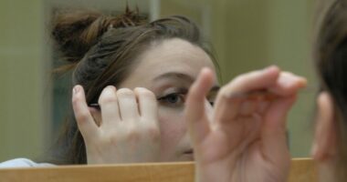 Një simptomë e çuditshme që mund të tregojë çrregullim të tiroides