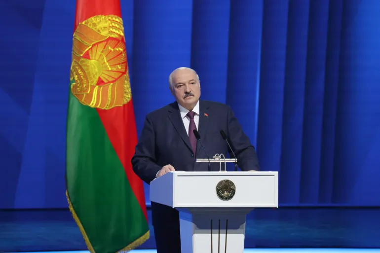 Lukashenko takohet me ministrin rus të mbrojtjes