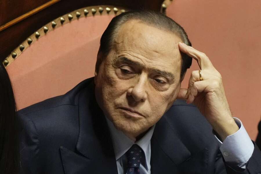 U diagnostikua me leuçemi, Silvio Berlusconi nis kimioterapinë