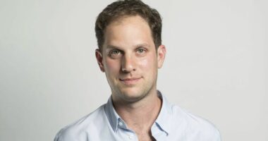 Rusia dënon me 16 vjet burg gazetarin amerikan Evan Gershkovich