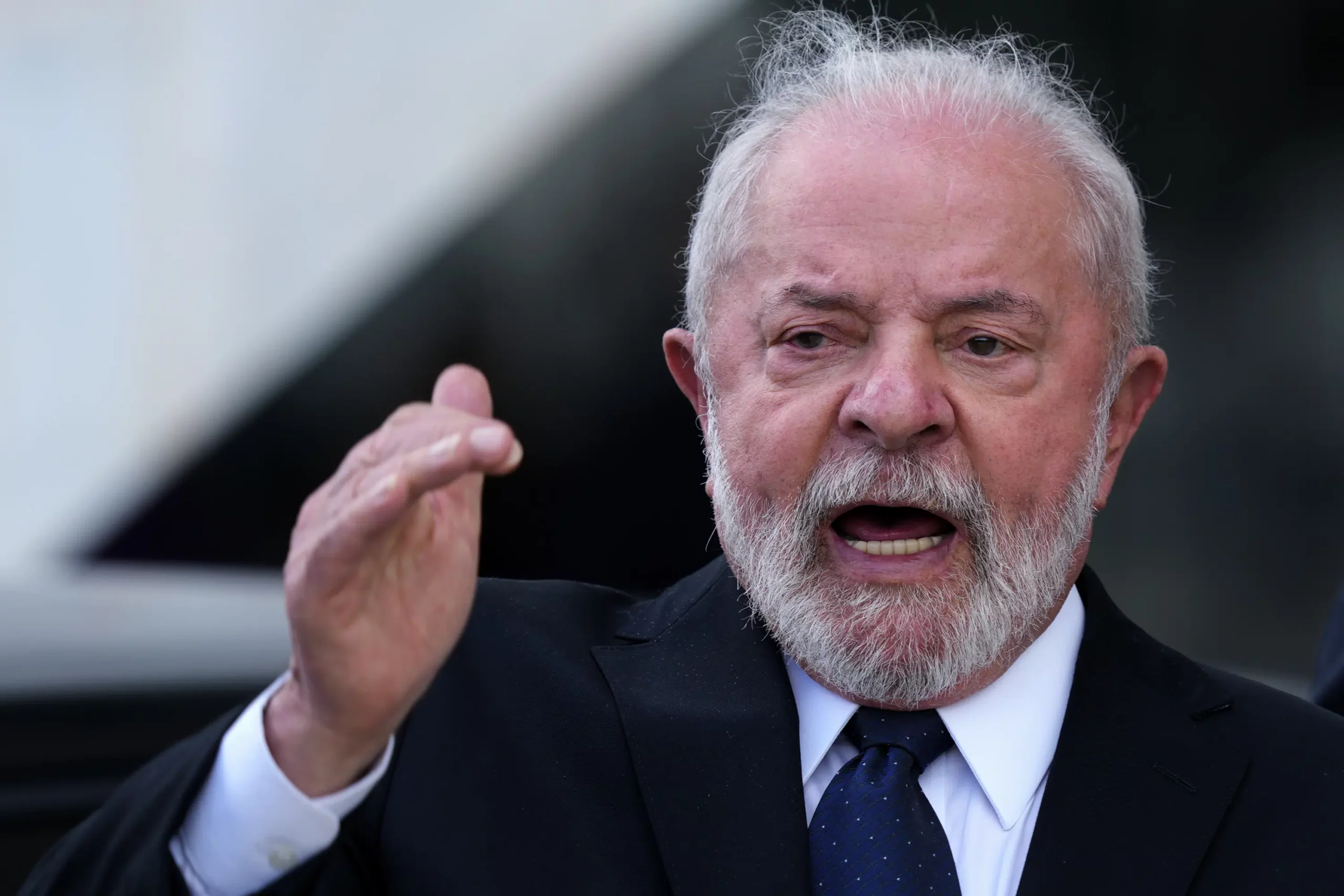 Lula dënon “shkeljen e integritetit territorial të Ukrainës” nga Rusia