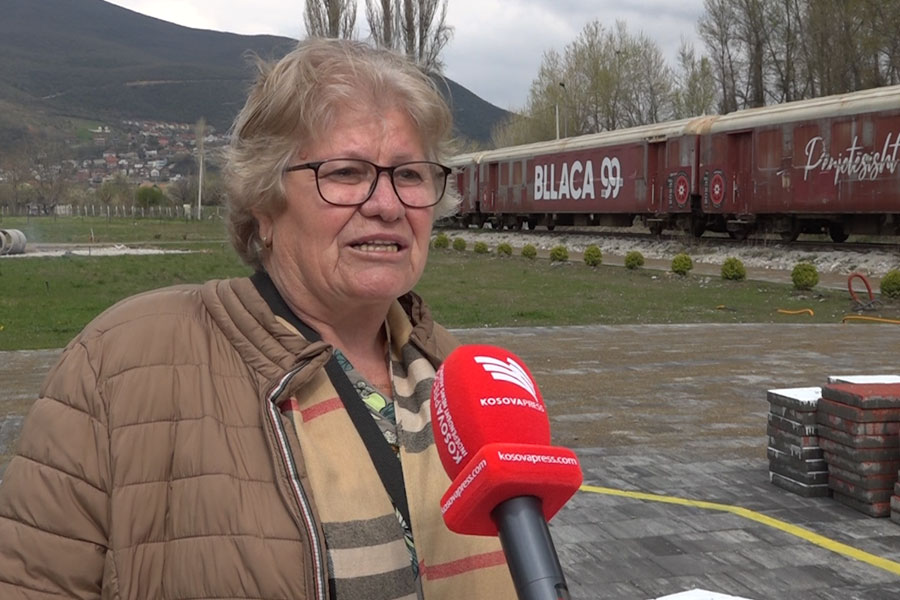 Qytetarët kujtojnë momentet e rënda gjatë dëbimit me tren nga forcat serbe