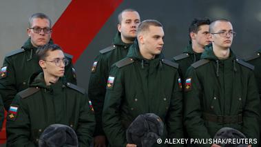 Rusët mund të thirren më lehtë për shërbimin ushtarak