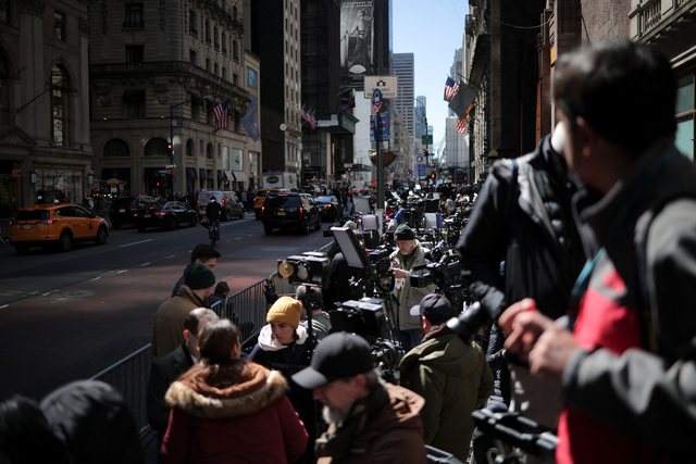 Trump mbërrin në New York, kundërshton kërkesën e mediave për të transmetuar seancën gjyqësore live