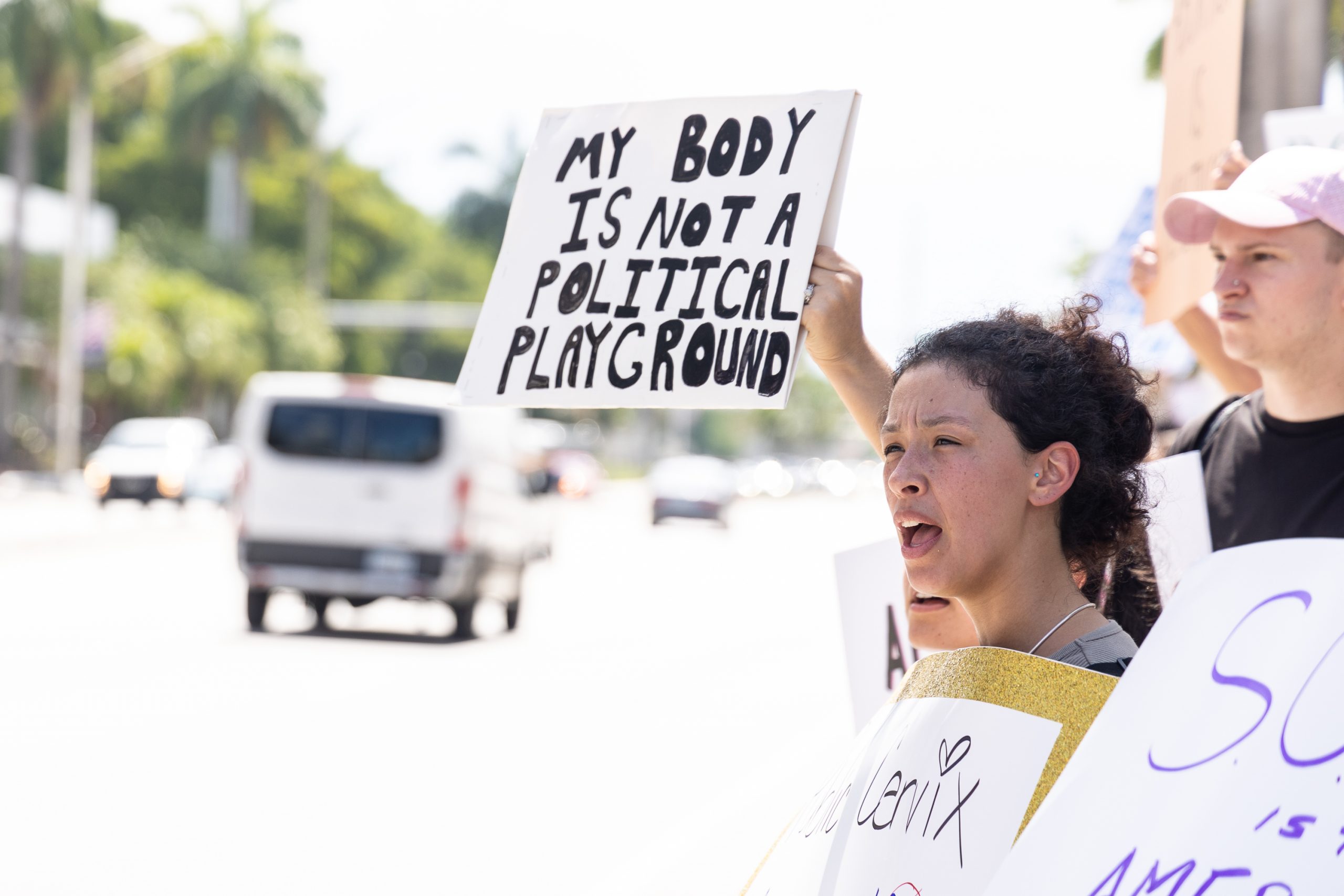 Florida miraton ndalimin e abortit pas javës së gjashtë