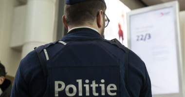 Policia belge dhe gjermane bastis zyrat e Partisë Popullore Evropiane