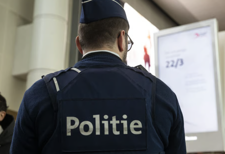 Policia belge dhe gjermane bastis zyrat e Partisë Popullore Evropiane