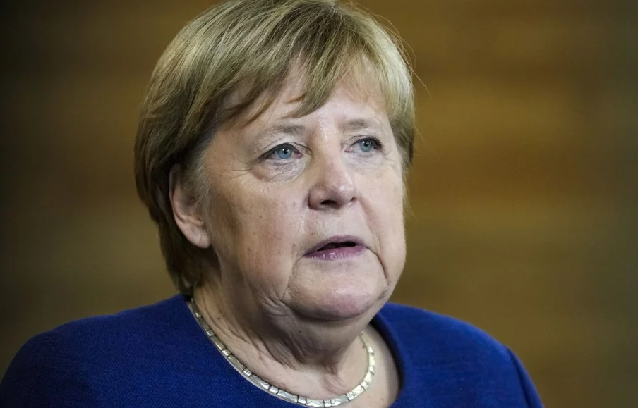Merkel pritet të marrë çmimin më të lartë të mirënjohjes, pse po shkakton reagime në Gjermani