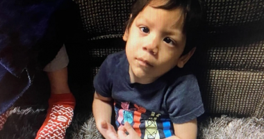 Nëna braktis fëmijën në një supermarket në Teksas: Ishte i pushtuar nga demonët