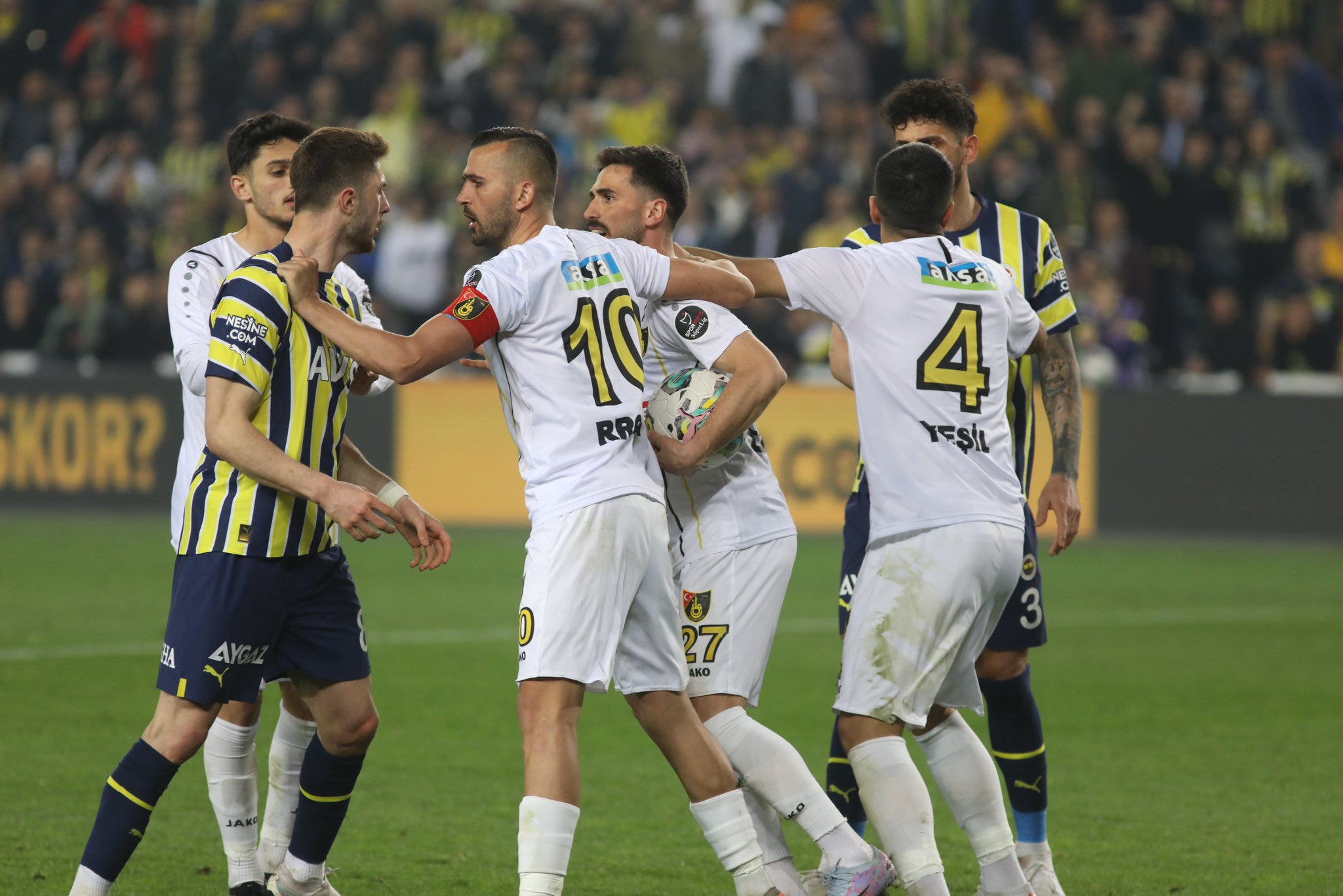 VIDEO/ “Shqiponjat” protagonistë në Turqi, ish-dyshja e Kukësit trondit “gjigandët” e Fenerbahce