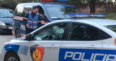 Kavajë/ Sherr mes dy personave në Golem, plagoset me armë zjarri 22-vjeçari, në kërkim autori