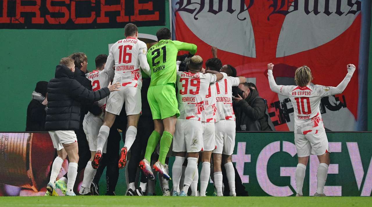 VIDEO/ Dortmund “dështon” sërish, Leipzig kap gjysmë-finalet e “DFB Pokal”