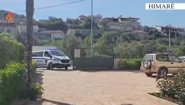 Vodhi automjetin e një shtetasi dhe u largua me shpejtësi, kapet 40 vjeçari në Vlorë