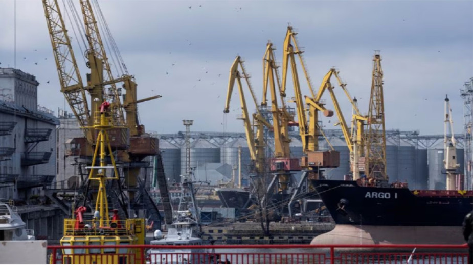 Polonia lejon eksportin e grurit ukrainas përmes detit, pengesë Rusia
