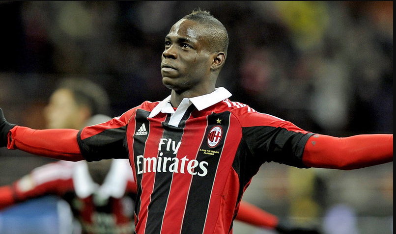 Balotelli “thërret” Milanin: Jam gati për të qenë sulmuesi juaj