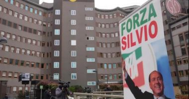 Berlusconi mbetet në terapi intensive në gjendje kritike, ai nuk mund të ecë