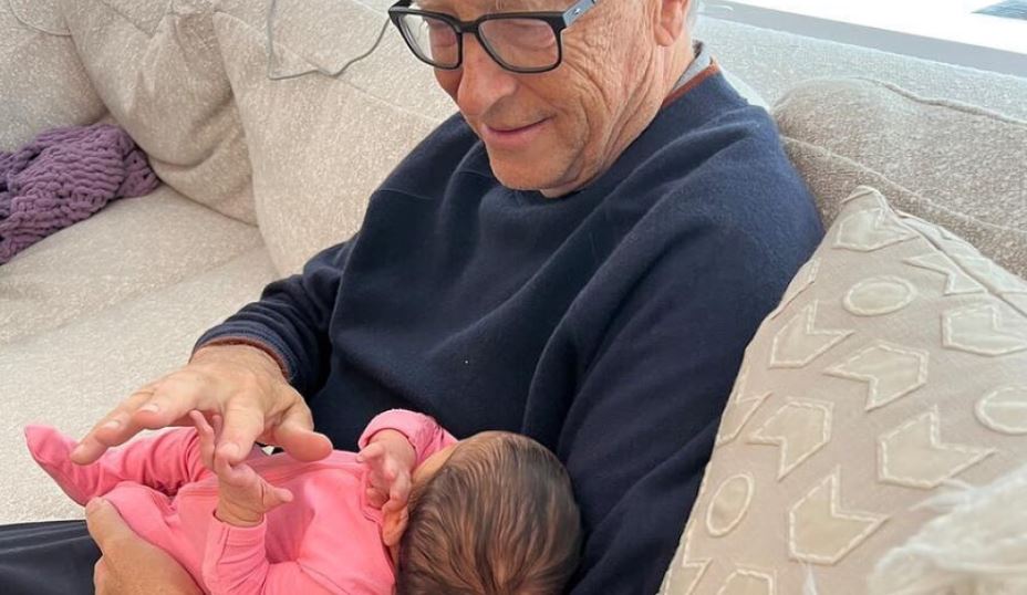 Bill Gates ndan foton e parë me nipin e tij dhe ka një mesazh emocionues