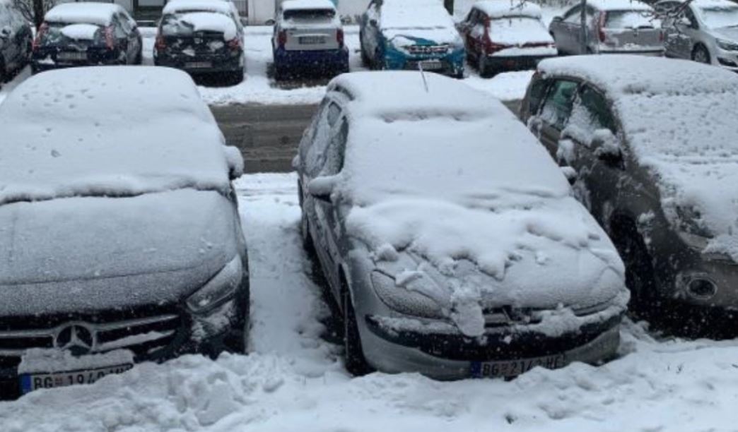 Serbia “nën pushtetin” e borës, probleme në qarkullim e fshatra ta izoluar