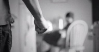 Dhunoi fizikisht babain, pranga të birit në Lushnjë