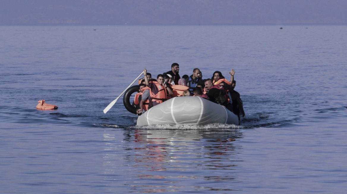 Operacione të dyfishta të Rojës Bregdetare italiane, mbi 1 mijë emigrantë të rrezikuar