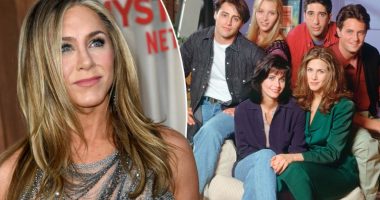 Jennifer Aniston tregon si e shpenzoi rrogën e saj të parë që mori nga seriali “Friends”