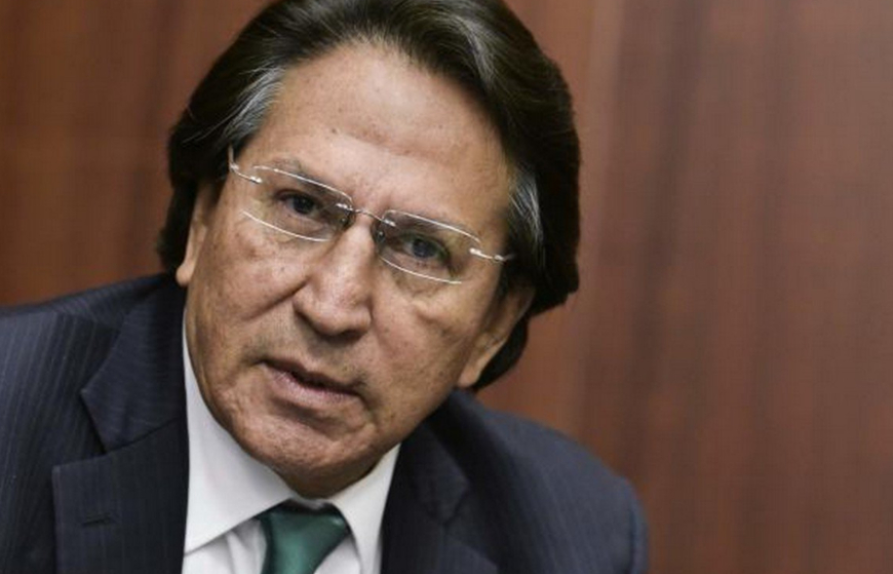 Ish-presidenti peruan Alejandro Toledo dorëzohet përpara ekstradimit në vendin e tij