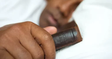 Studimi: Ateistët flenë më mirë se të krishterët