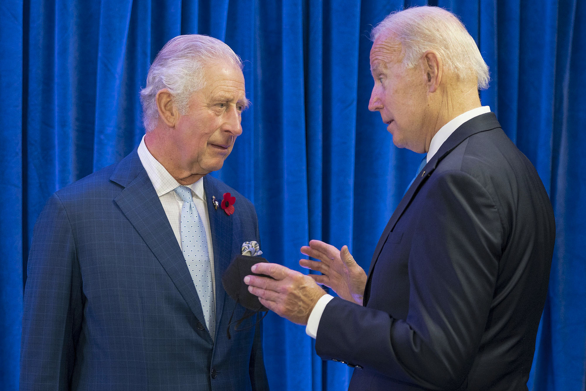 Joe Biden nuk do të marrë pjesë në ceremoninë e kurorëzimit të Mbretit Charles III