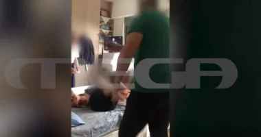 Çifti i moshuar në Greqi rrihet nga djali i tyre