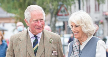 “Unë do të ha një sanduiç në shtëpi”, kush është e ftuara që do shoh kurorëzimin e Mbreti Charles nga TV