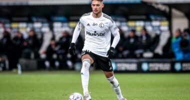 Ernest Muçi realizon supergol në Poloni