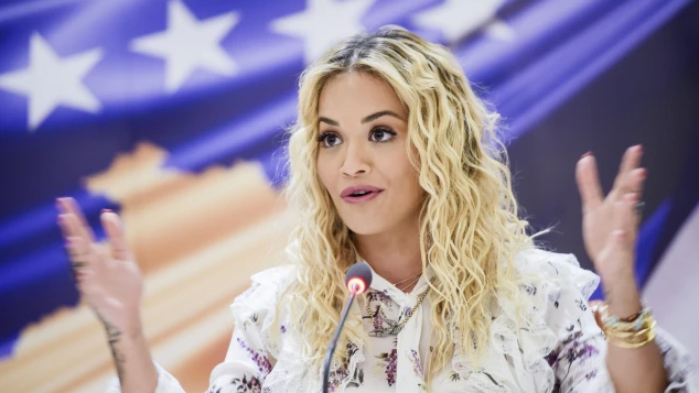 Rita Ora dëshiron që njerëzit të kujtojnë se ajo shkoi në Mbretërinë e Bashkuar si refugjate