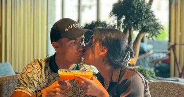 Ronaldo postoi një foto duke puthur të dashurën pas thashethemeve për krizën në marrëdhënien e tyre