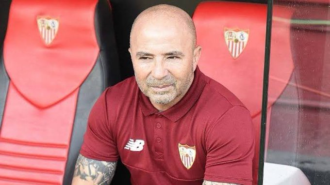 U shkarkua pak kohë më parë nga Sevilla, Sampaoli bëhet me ekip të ri