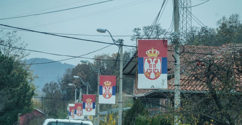 “Kështu s’është as në Korenë e  Veriut”, Serbia mashtron punëtorët e dorëhequr serbë