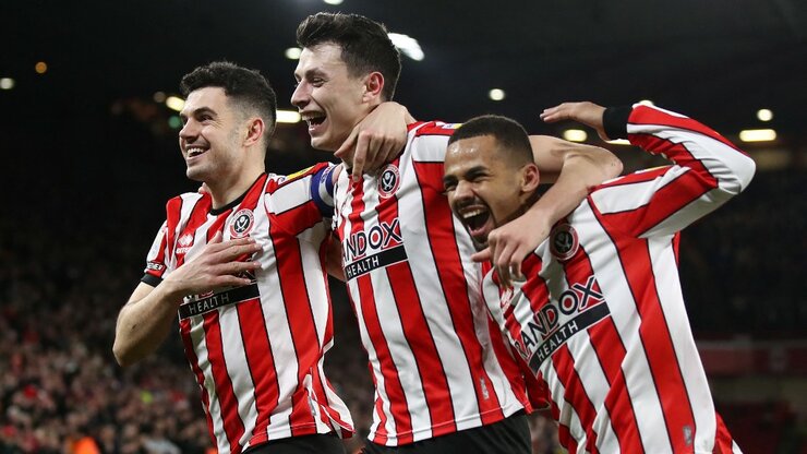 VIDEO/ Sheffield United ia del, “shpatat” sigurojnë promovimin në Premier League