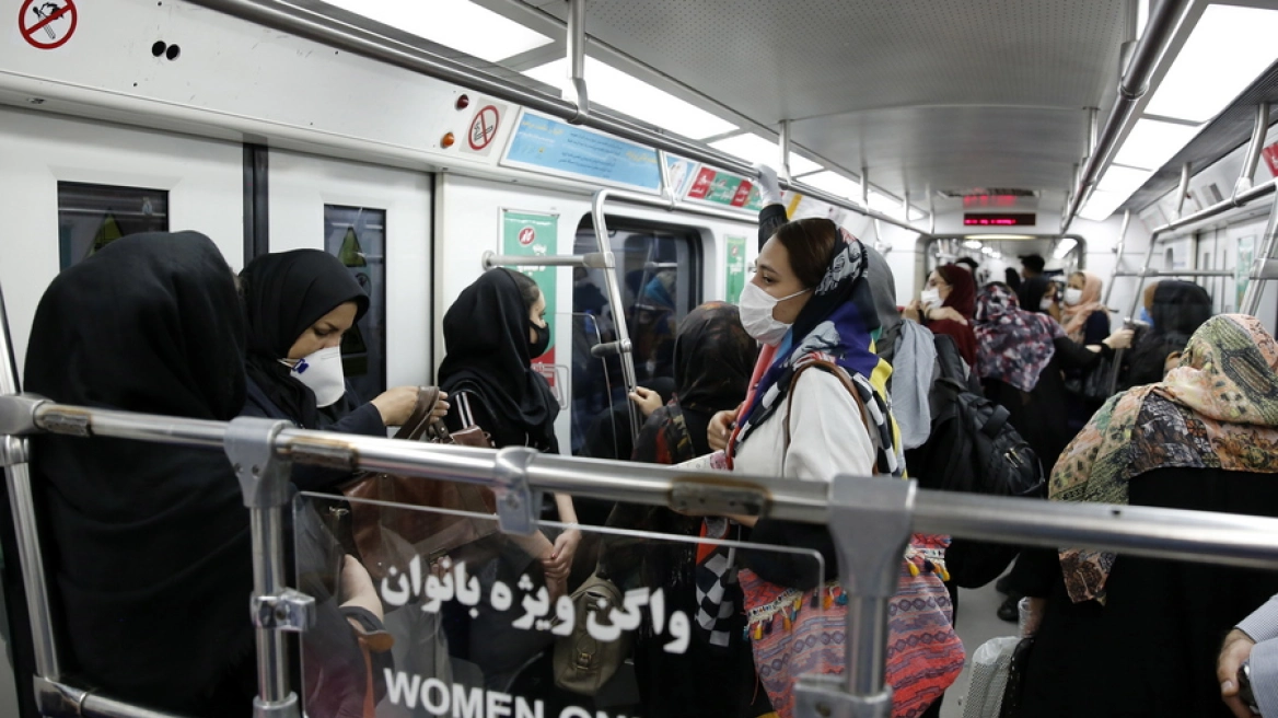 Asnjë grua nuk do të hyjë në metronë e Teheranit pa hixhab
