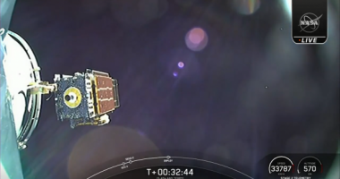 NASA lëshon në hapësirë matësin e ndotjes së ajrit