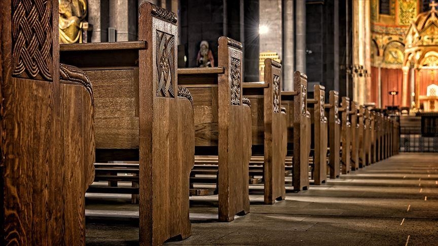 Kisha Katolike e Spanjës kërkon falje për rastet e abuzimit me fëmijët
