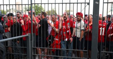 Ngjarjet jashtë stadiumit “Stade de France”, tifozët e Liverpool padisin UEFA-n