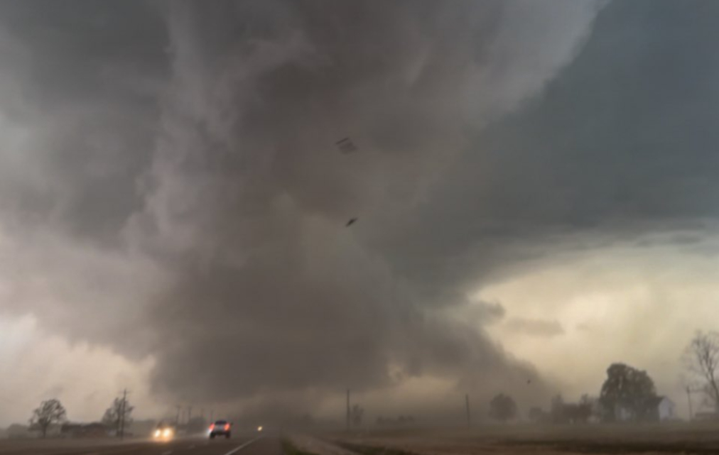 29 të vdekur nga tornadot dhe stuhitë në 48 orët e fundit në SHBA